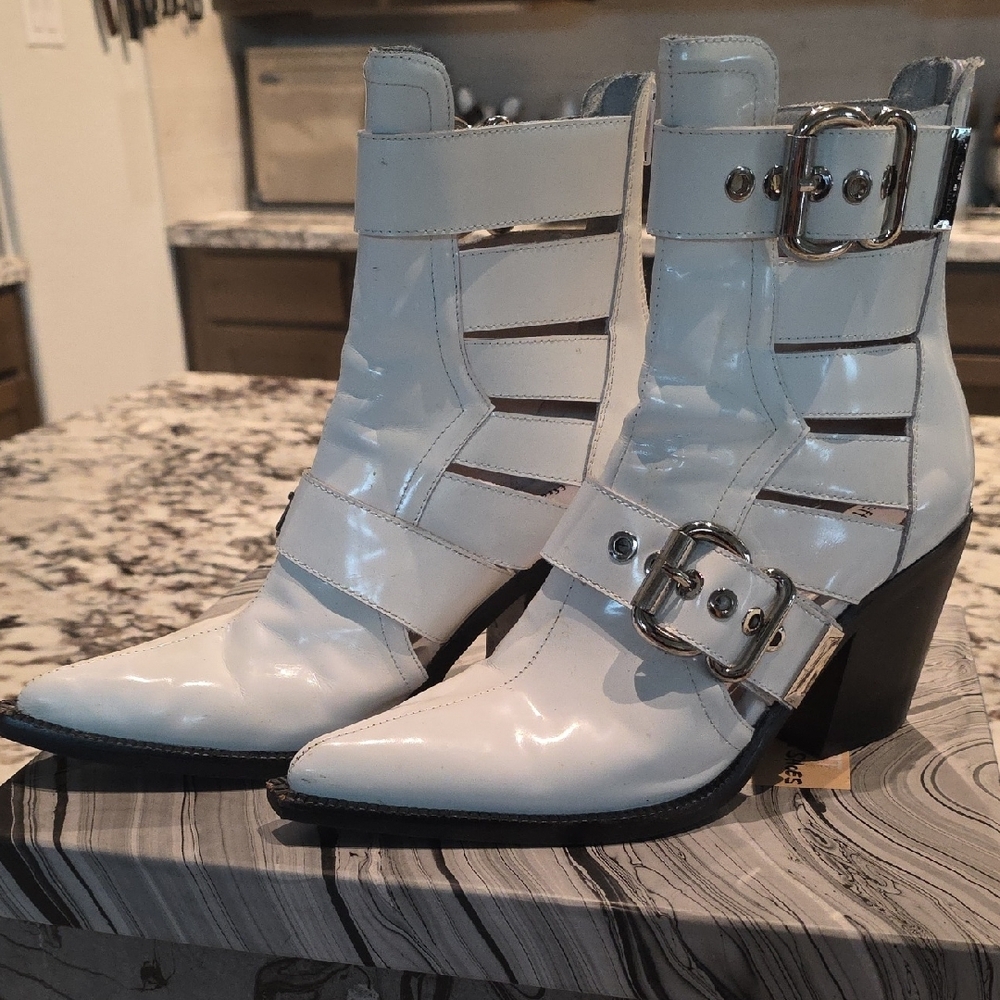Stylish White Buckle Ankle Boots - Picture 2 of 7